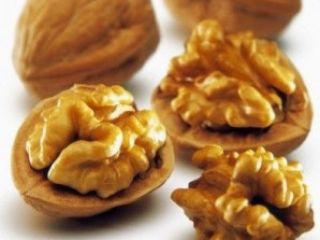 Compramos nueces peladas y enteras, toda la gama. Aceptamos