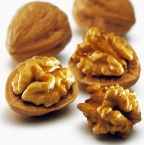 Compramos nueces peladas y enteras, toda la gama