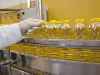 Nos ocupamos de aceite de girasol crudo y refinado