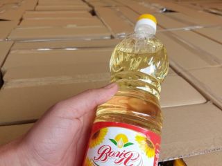 Venta de aceite de girasol refinado. El precio de