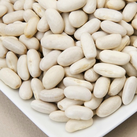 Frijol blanco Tamaño más grande 260-300PCS/100g Tamaño más pequeño 300-340PCS/100g Empaque en bolsas de 25/50 kg o 50/100 lb Humedad 16 % máx., mezcla 0,5 %