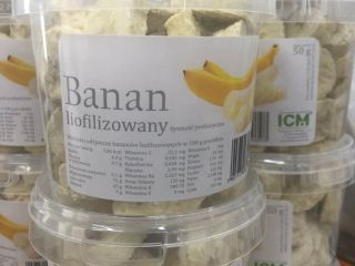 Plátano maduro liofilizado en paquetes de 50 g, humedad