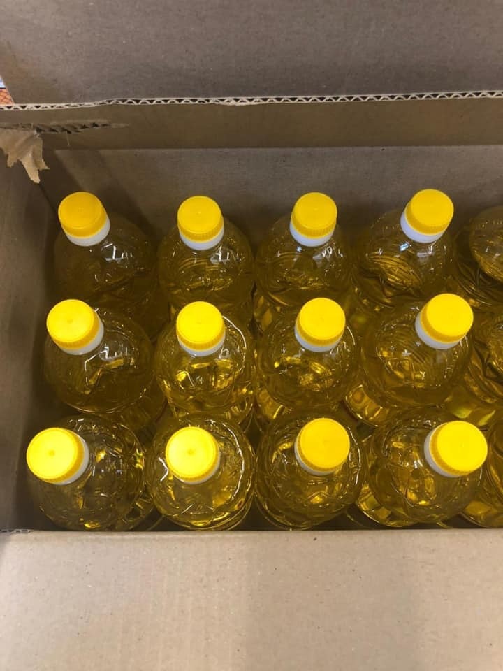 Tenemos a la venta aceite de girasol refinado en envases de 1 3 5 litros ya granel cada cantidad