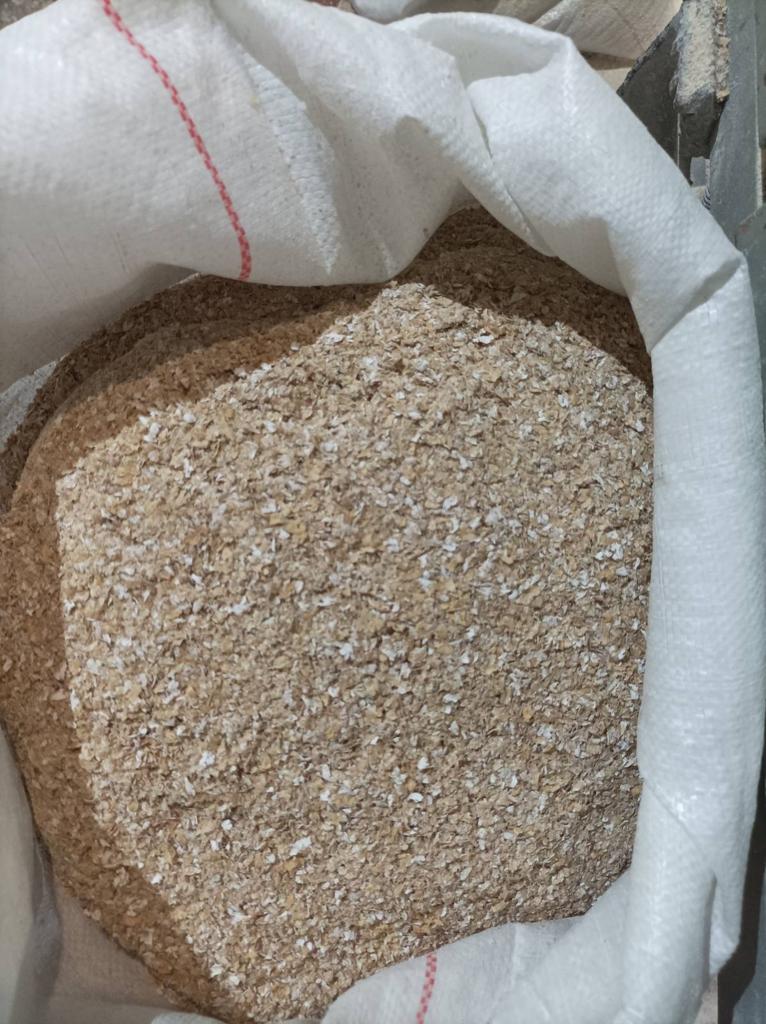 BOLSAS DE TRIGO empacadas en bolsas de 20 kg, 25 kg o bolsas grandes País de origen: República de Moldavia, País de origen: Ucrania El salvado de trigo se