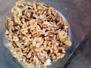 Nueces sin cáscara de este año, precio 25 PLN