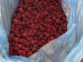 Vendemos frambuesas de producción propia y congeladas. Primera clase