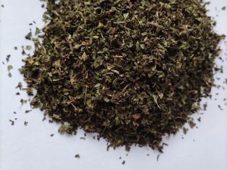 Vendo menta triturada, cosecha 2022, cantidad aproximada 2 toneladas,