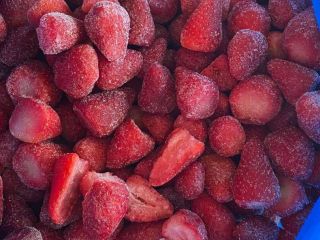 Fresas congeladas CLASE EXTRA o Aspecto brillante típico de