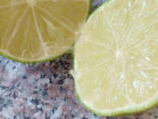 Lima persa. Jugoso y de muy buena calidad. Grandes