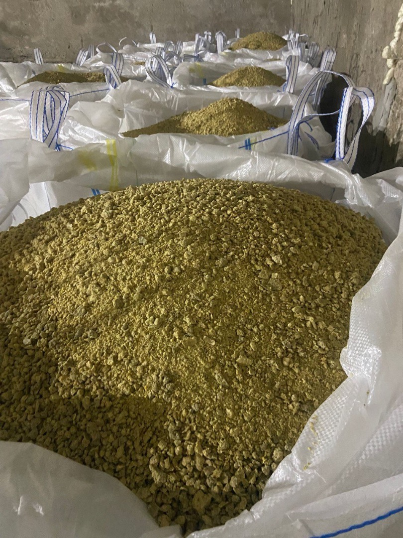 Le ofrecemos entrega de harina de soya, la cual tiene los siguientes indicadores de calidad: • Proteína seca 45-46% • Proteína cruda 41-42% • Humedad 5.7% •