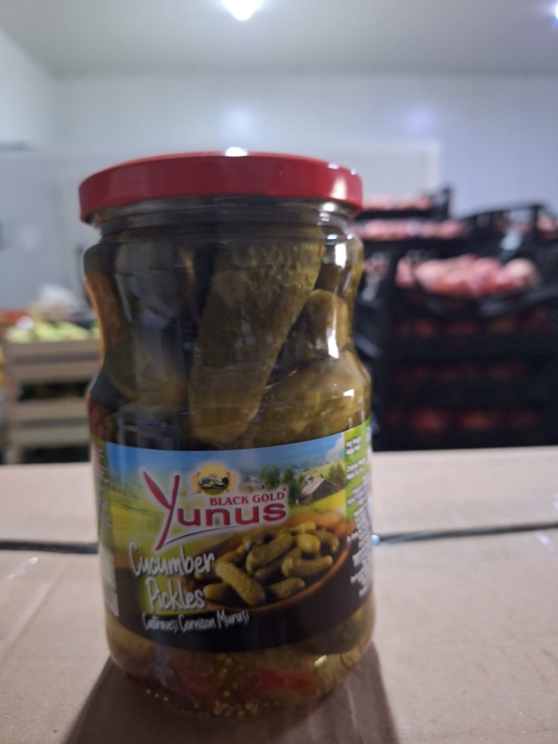 Vendemos más de 50 tipos de productos enlatados a almacenes mayoristas