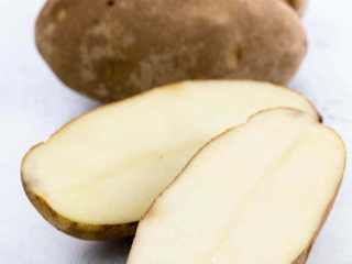 Podemos suministrarle papas de consumo frescas de buena calidad