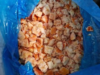 Venderé tomates congelados de 20x20, envasados en 10 kg.