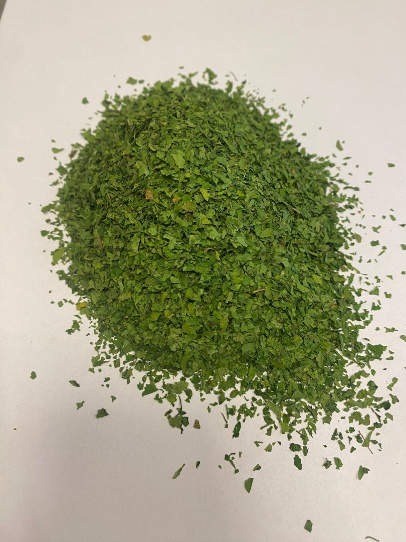 Ofrecemos a la venta perejil seco