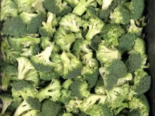 Floretes de brócoli congelados IQF: Grado: A Tamaño: 3-6