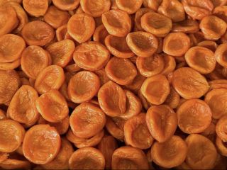 La empresa Dalinuts vende pasas, albaricoques, avellanas, pistachos tostados