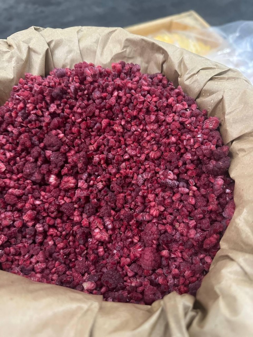 La empresa eslovaca vende frambuesas congeladas en forma de migajas desde almacenes en Eslovaquia y Ucrania