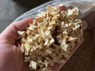 Buenos días, tengo chirivías secas para vender en cubos,