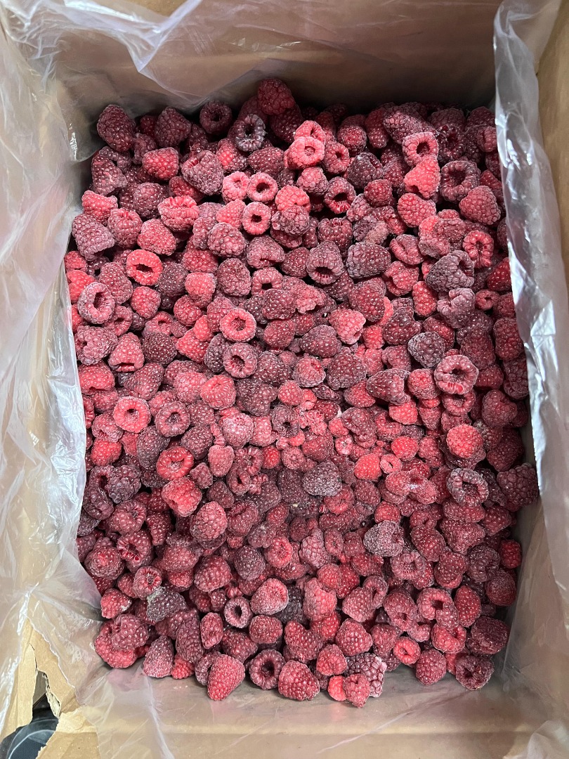 Frambuesa 95/5 - congelada, caja de cartón de 10 kg Frambuesa 70/30 - congelada, caja de cartón de 10 kg Grosella roja - congelada, caja de 10 kg Grosella