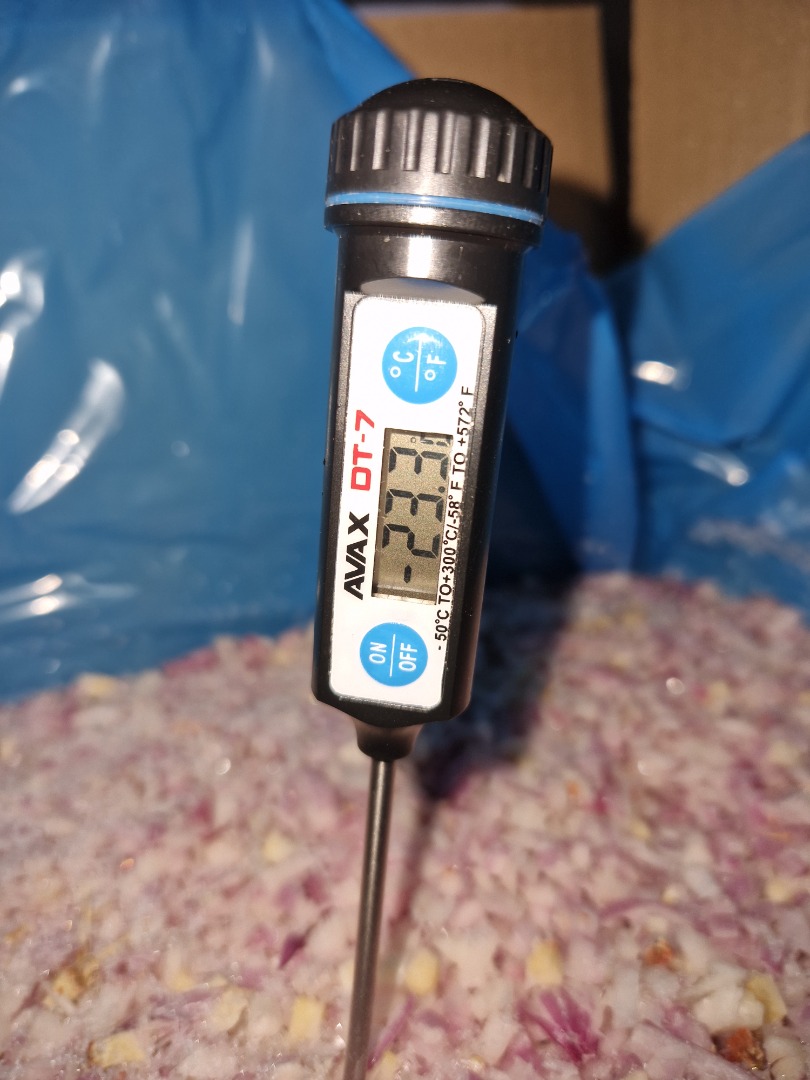 Para nuestro cliente, una compañía de seguros, buscamos empresas interesadas en presentar una oferta por 20.790 kg de chalotas congeladas en cubos de 4 x 4 mm