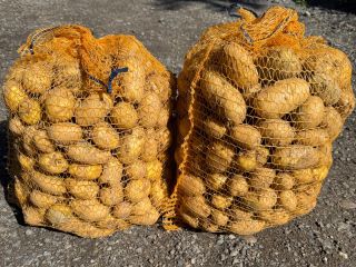 Vendo papas comestibles Soraya envasadas en bolsas grandes o