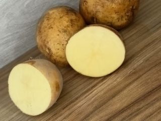 Vendo papas Soraya de calibre 5+. El fertilizante principal