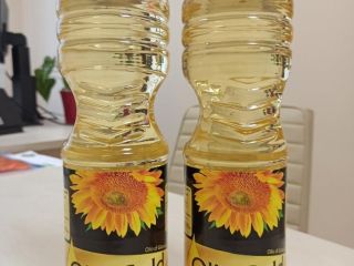 Vendemos aceite de girasol refinado 100 % puro. Somos