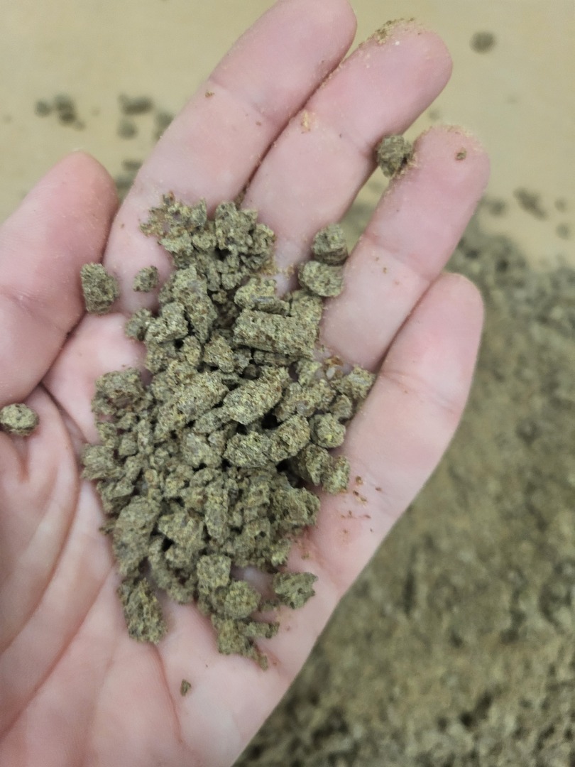 Vendo pulpa de linaza de alta calidad, un producto natural elaborado mediante prensado en frío de aceite de linaza