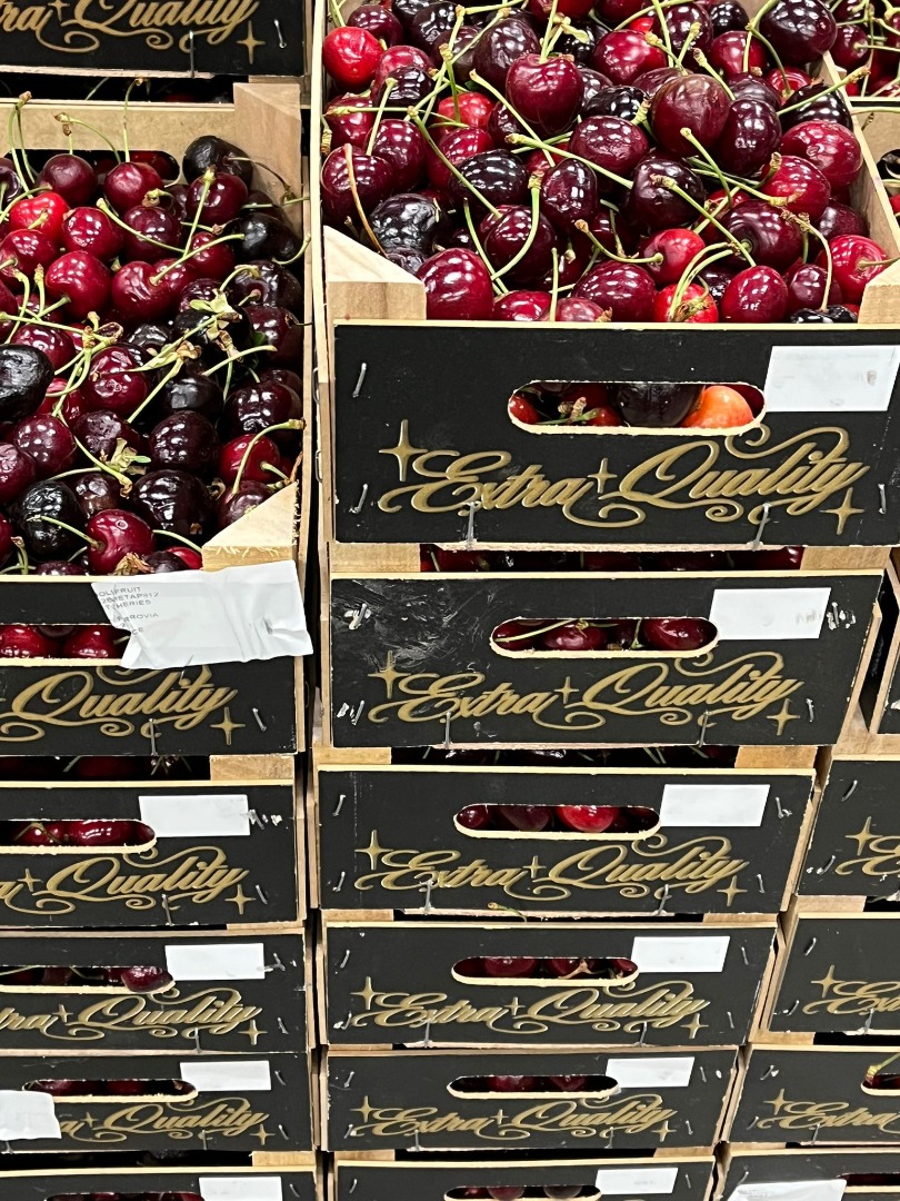¡Cerezas dulces en oferta! ¡Más variedades con empaques a tu medida! Dulces, vibrantes y llenas de vida: las cerezas son los pequeños tesoros de la naturaleza