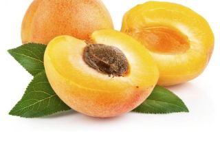 Albaricoque armenio de la variedad Shalah, grande y muy