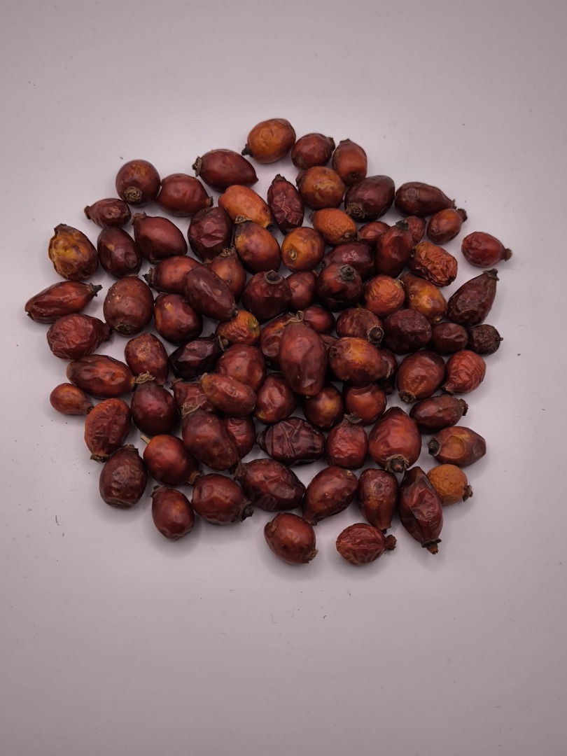 Ofrecemos escaramujos en diferentes presentaciones: enteros, con cáscara y semillas, o en polvo